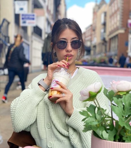 Anah Elisa ポルノスター 写真