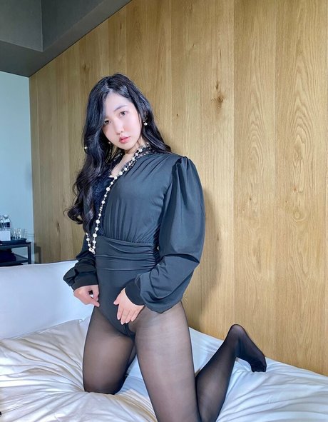 痴女妻オンリーファンズ エロ 写真