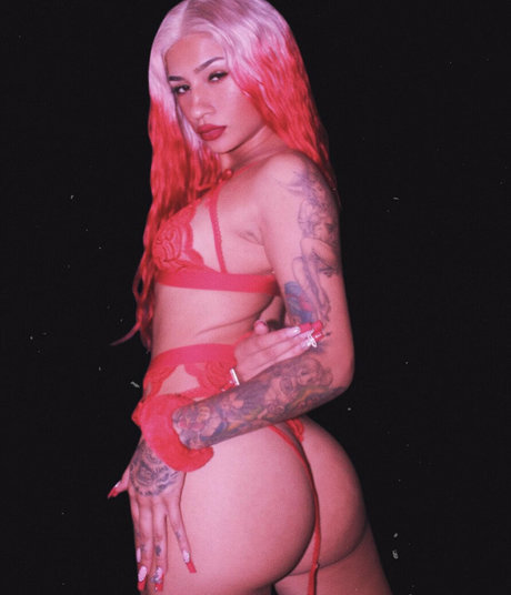 Bhadyaya HDスター ギャラリー