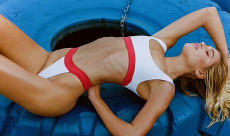 Meredith Mickelson 女優 画像