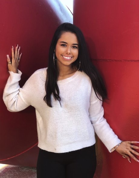 Nerdysara 高品質スター 写真