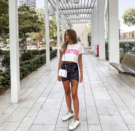 Meshi Malka セクシーなスター 写真