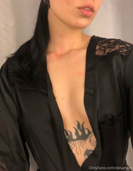 小柄な足オンリーファンズ ポルノ 画像