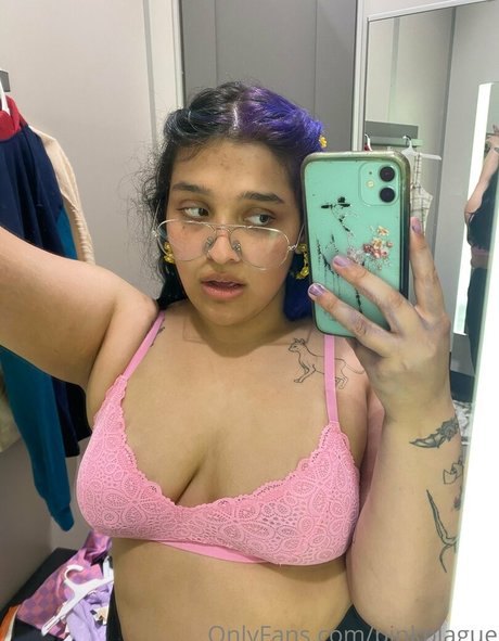 Pinkplague 美しいモデル 画像