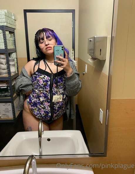 Pinkplague ポルノスター アート ギャラリー