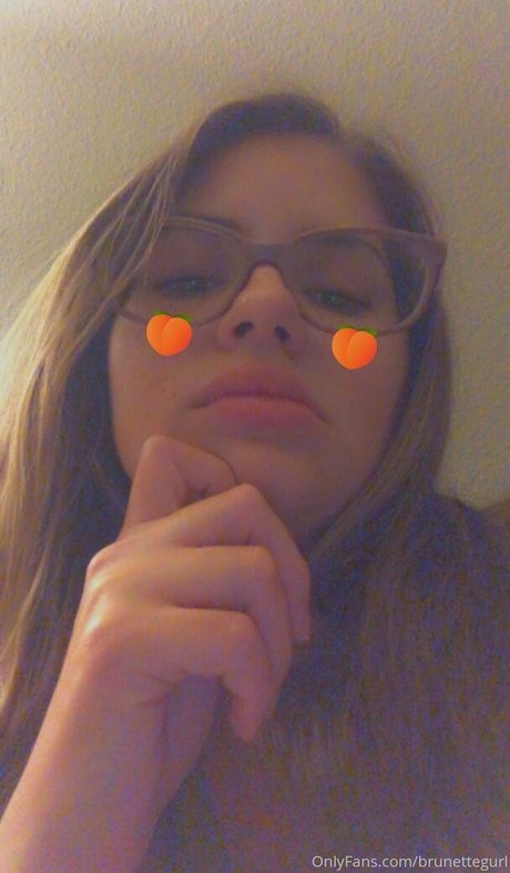 いちごミルクオンリーファンズ 無料エロ 写真