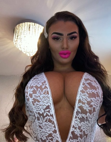 naughtybitchhh8 完璧なスター アーカイブ