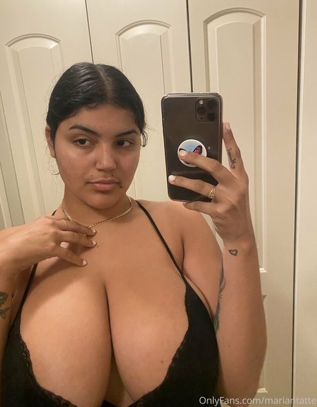 Mariantatte エロティックなポルノスター 写真