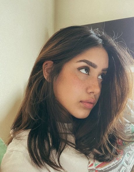 Virginhottie HDポルノスター 画像