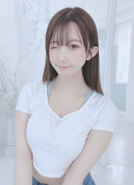 黒檀の熟女オンリーファンズ ポルノ 画像