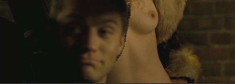 Vera Farmiga 写真集