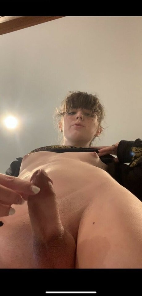 Newdle Head Bella 最高のモデル 写真