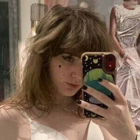 Newdle Head Bella ポルノスター 写真