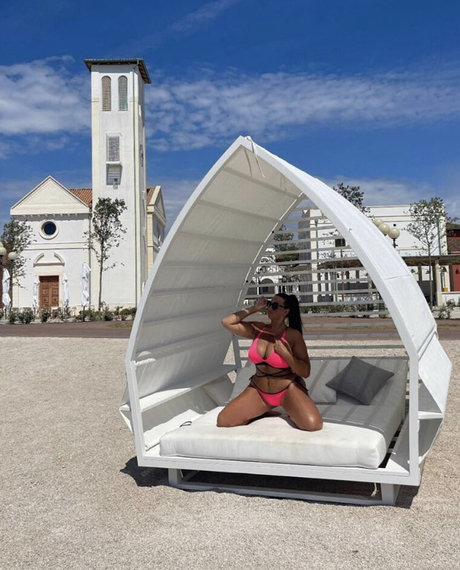 Katrina Louise Paul ヌードスター 画像