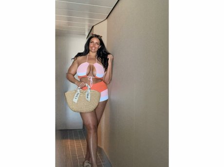 Katrina Louise Paul ポルノスター アダルト 画像