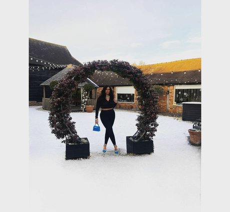 Katrina Louise Paul 最高の女優 写真