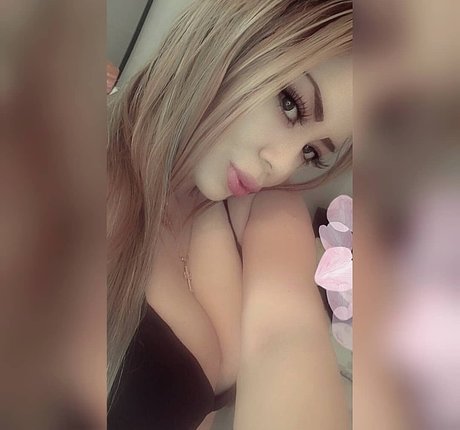 Diana Calderon スター ヌード 画像