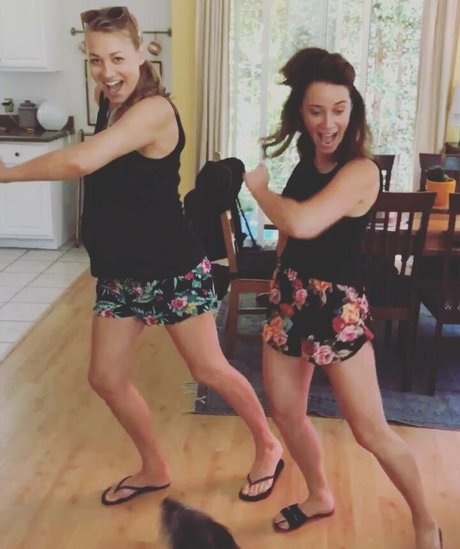 足 熟女 オンリーファンズ セクシーxxx 写真