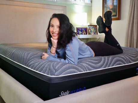 黒髪の熟女オンリーファンズ ポルノ 写真