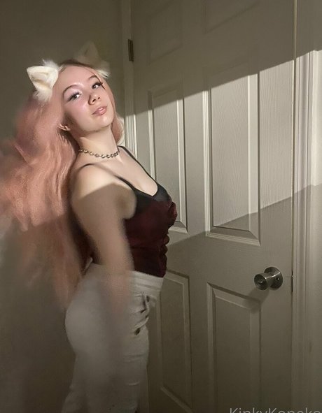 kinkykoneko69 セクシーなスター 写真