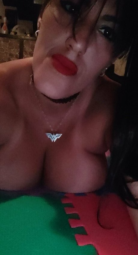 巨乳熟女オンリーファンズ アート裸 画像