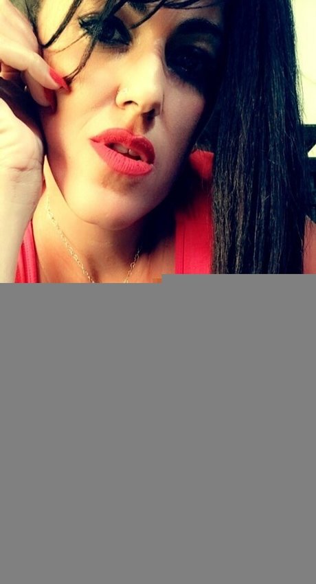 meninaveneno75 完璧なスター アーカイブ