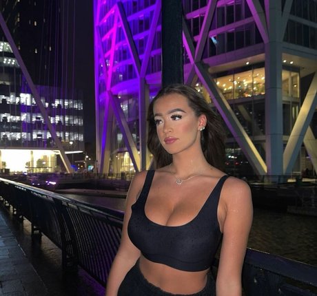 Camille Kathleen Bennetton アダルトスター ギャラリー