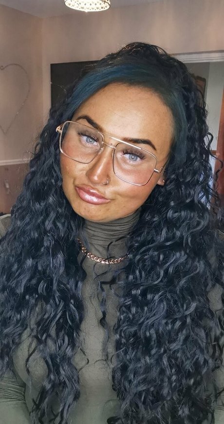 いちごミルクオンリーファンズ 無料ポルノ 画像