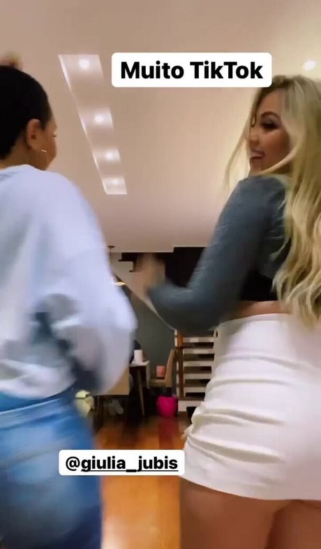 Giulia Porto かわいいスター 写真