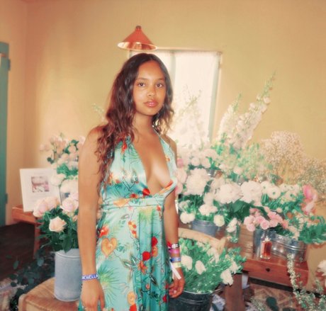 Alisha Boe xxxポルノスター ギャラリー