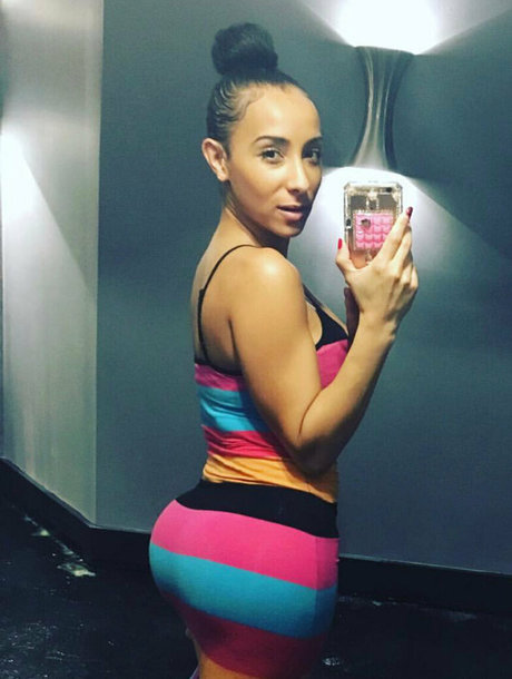 ミラーセルフィーオンリーファンズ ホットセックス 写真