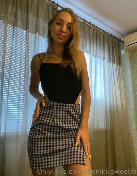 thenikkisweetie 無料のスター 写真