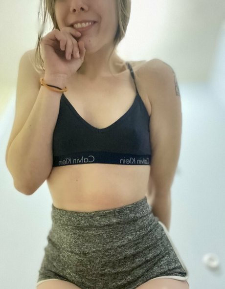 cutelilrosesfree スター xxx 写真