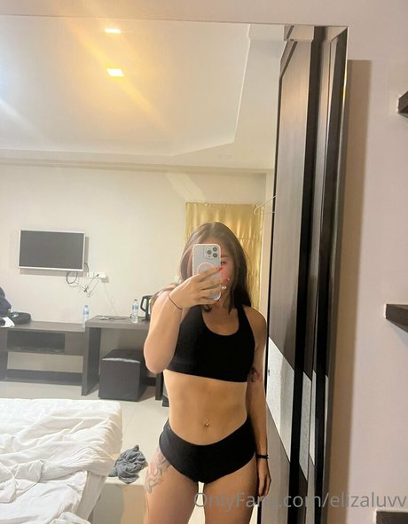 elizaluvv 裸のポルノスター 画像