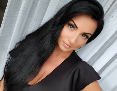 Rita Kyslinger スター 裸 アーカイブ