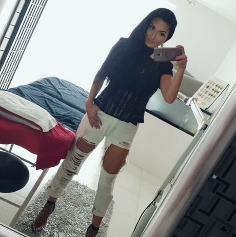 フェイシャルオンリーファンズ 無料エロ 写真