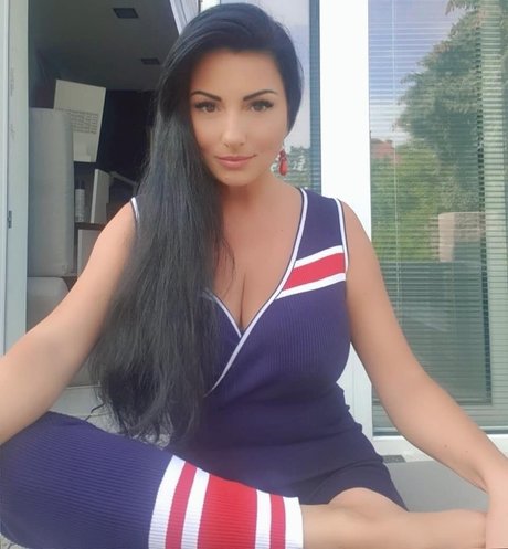 Rita Kyslinger アートモデル 写真