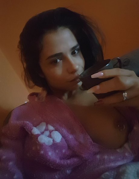 miracuckold 美しいモデル 写真