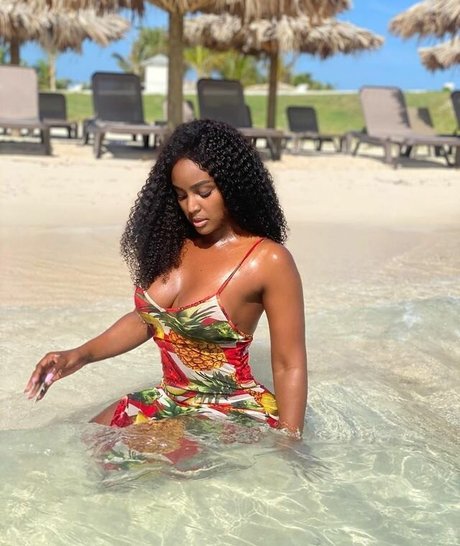 アナルを食べるオンリーファンズ 無料アダルト 写真