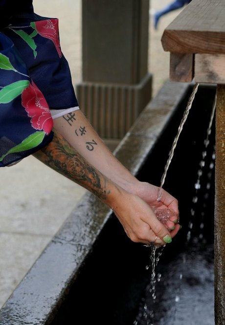 ビーチセックスオンリーファンズ セクシーヌード 写真