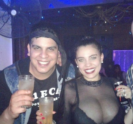 ティーンランジェリーオンリーファンズ HD 写真