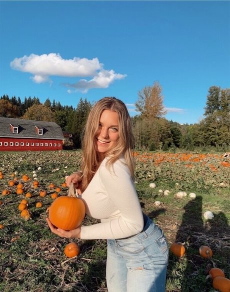 Whitney T ヌードスター 写真