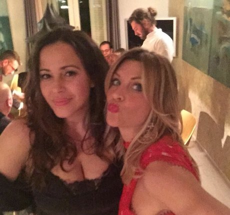 後背位オンリーファンズ 美しい 写真