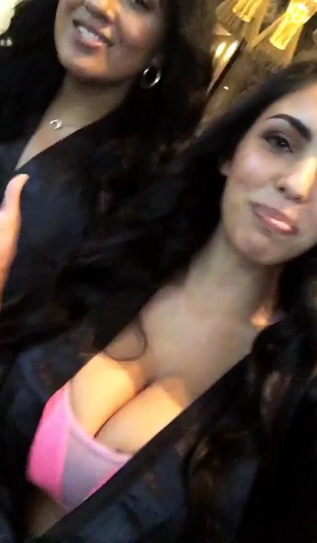 アナルファックオンリーファンズ ホットセクシー 写真