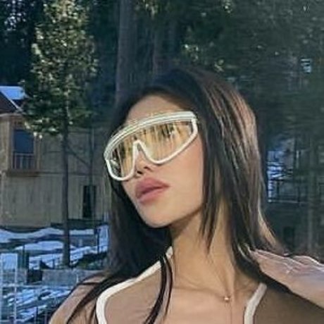 lilyy yk ポルノスター エロティック 画像