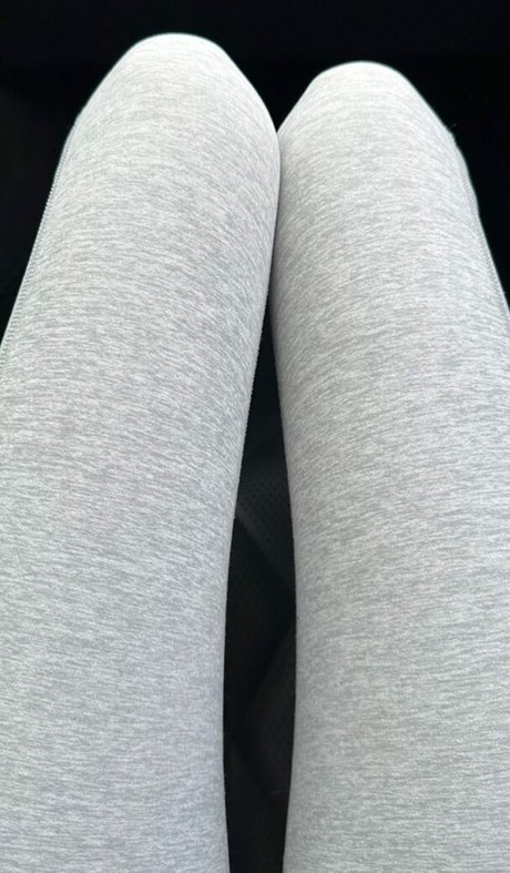 lilyy yk 美しいモデル 写真