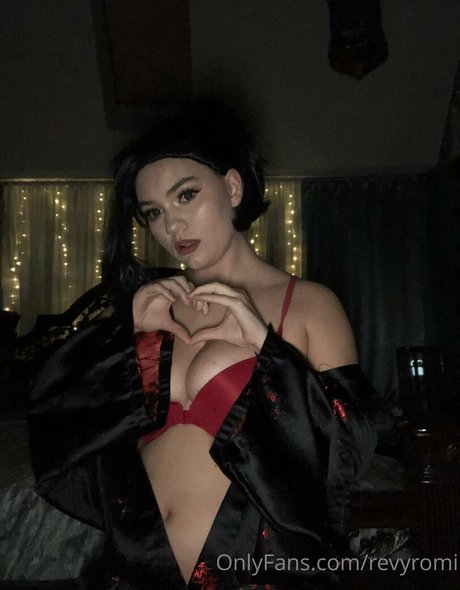 フィットネス熟女オンリーファンズ 美しいヌード 写真