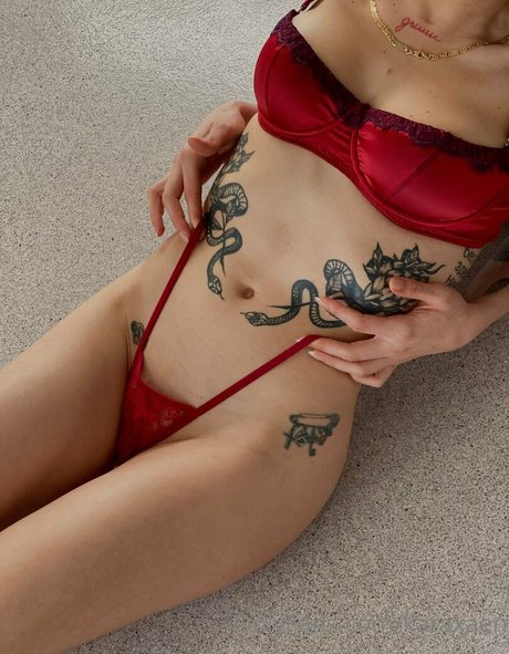 karaxaen 独占女優 画像