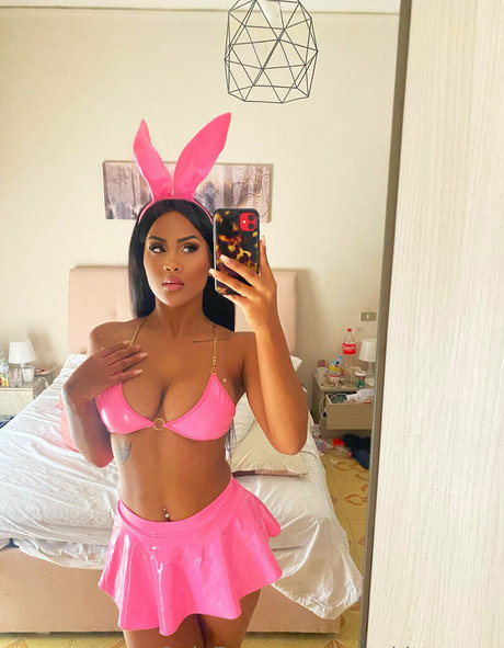 sexykittyxxxx 裸のポルノスター 写真