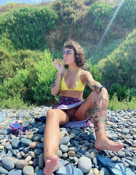 Catarina Suicide ポルノスター HD 写真